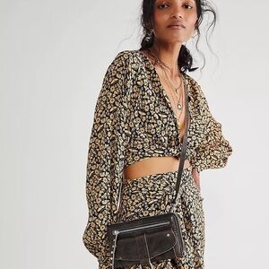 We The Free Perri Leather Crossbody  (blue)